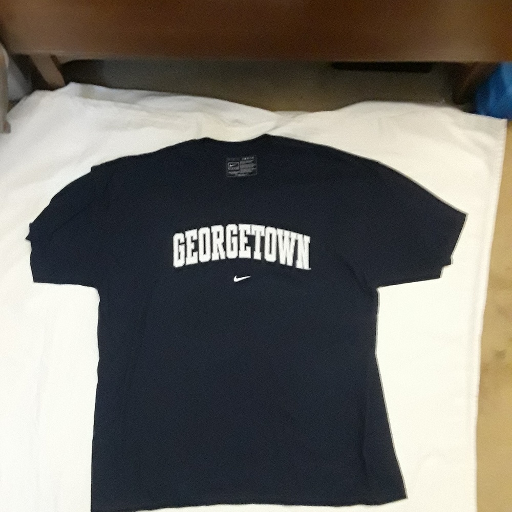 EUC- Men's NIKE Georgetown University s/s Tshirt
